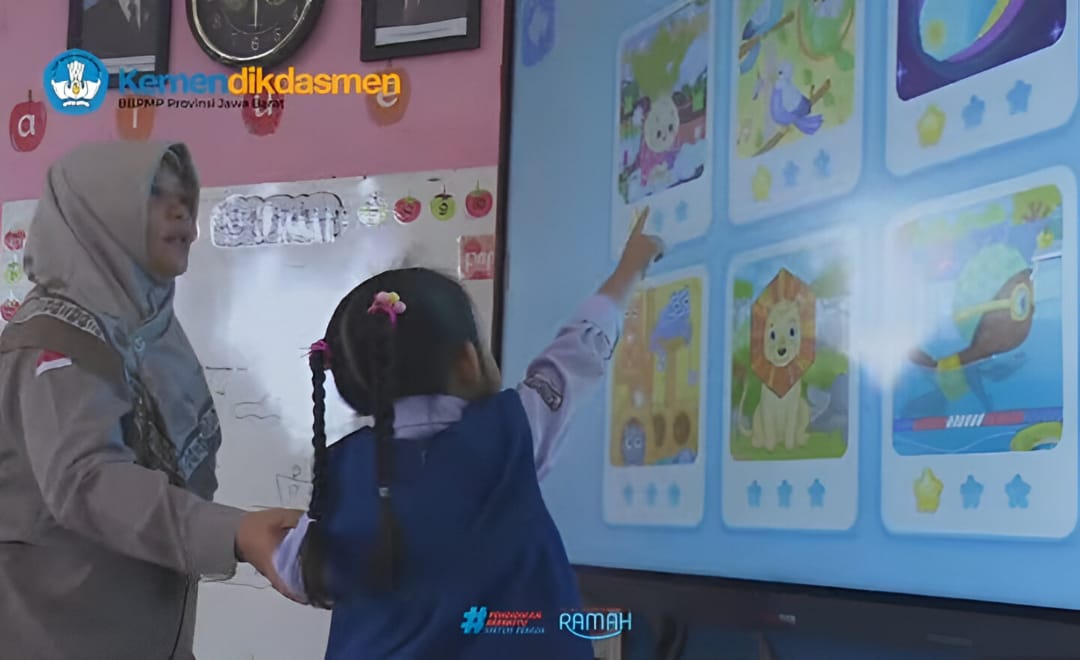 Teknologi IFP Ubah Suasana Belajar di TKN Pembina Lembursitu Jadi Lebih Interaktif dan Menyenangkan