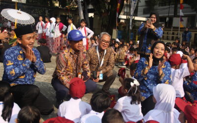 BBPMP Jabar dan Staf Khusus Mendikdasmen Tinjau Pelaksanaan MPLS Ramah di Kota Bandung