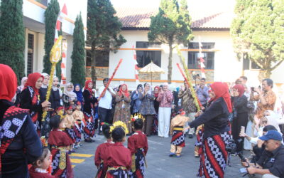 Semarak Peringatan Hari Anak Nasional ke-42 Bersama BBPMP Jabar